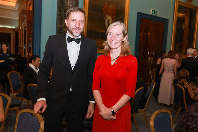 Božična gala večerja v Londonu | Minister za finance Klemen Boštjančič in britanska veleposlanica v Ljubljani Tiffany Sadler | Foto Mediaspeed