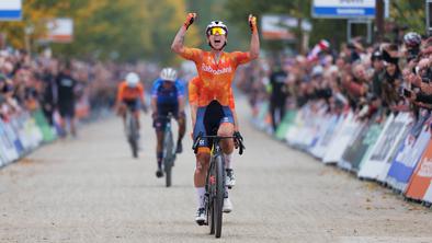 Lorena Wiebes svetovna prvakinja po makadamu