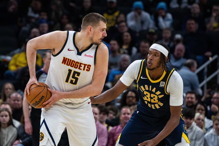 Nikola Jokić je bil tretji strelec Denverja, Myles Turner pa najboljši pri Indiani. | Foto: Reuters