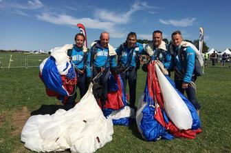 Slovenski padalci svetovni prvaki