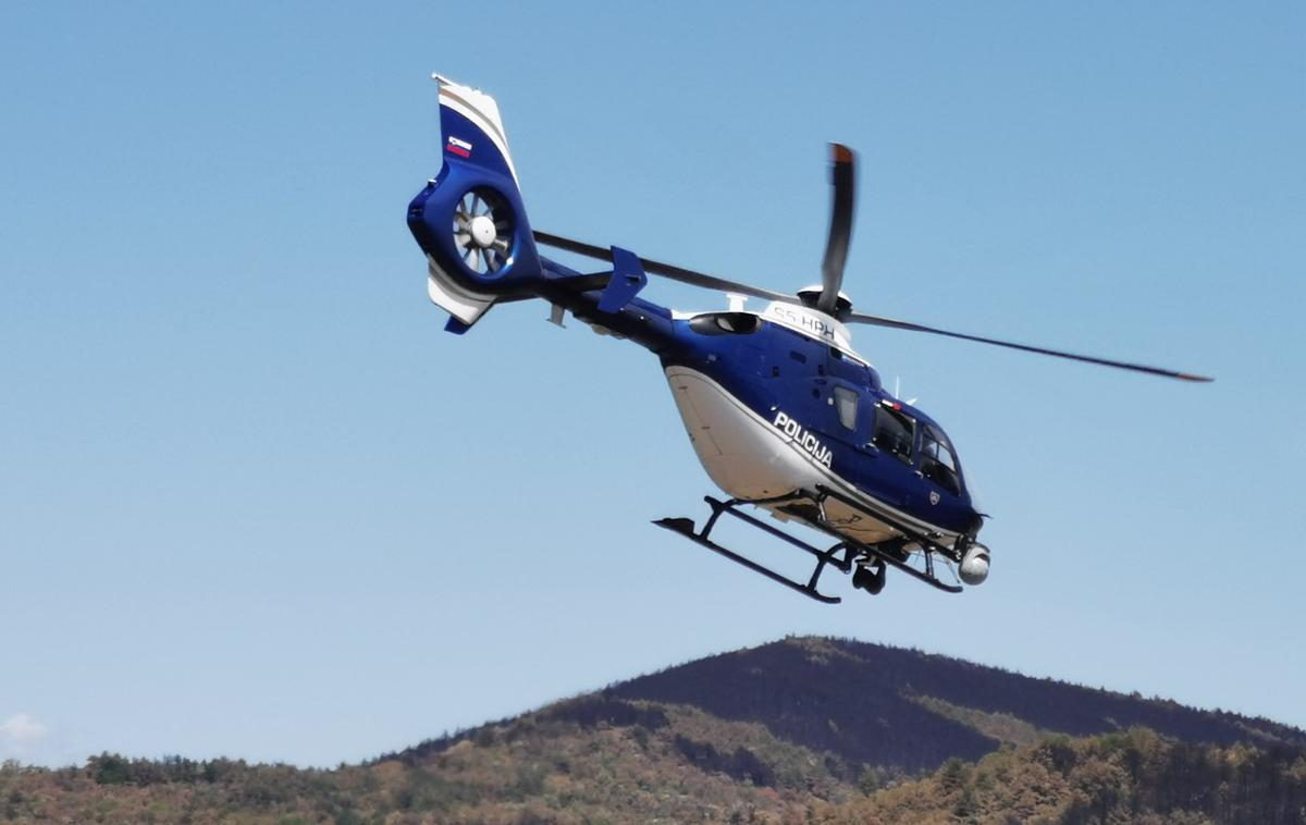 helikopter | Na območju Novega mesta je povečano število policistov iz različnih enot novomeške in sosednjih uprav. | Foto Civilna zaščita Severne Primorske