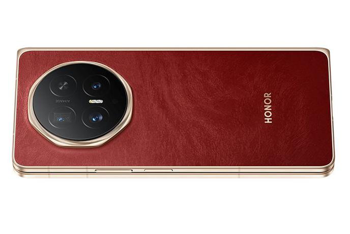 Pregibni pametni telefon Honor Magic V6 je prišel v Slovenijo