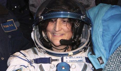 Pahor bo odlikoval astronavtko slovenskega rodu