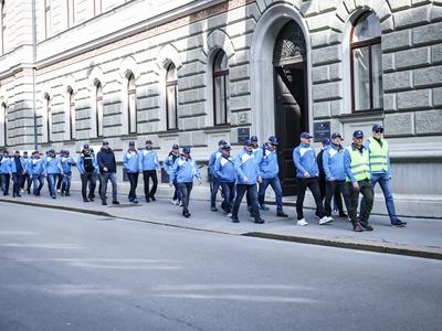 Policijski sindikat s protestom opozarja na slabe razmere v policiji #foto