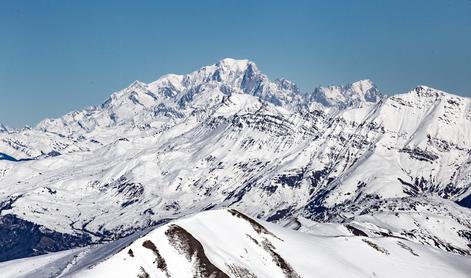 V snežnem plazu na Mont Blancu umrla Britanka
