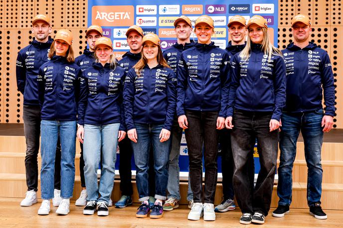 Janez Marič, slovenska biatlonska reprezentanca | Slovenska biatlonska reprezentanca je v priprave za pomembno olimpijsko sezono vpeljala nekaj novosti. | Foto Aleš Fevžer