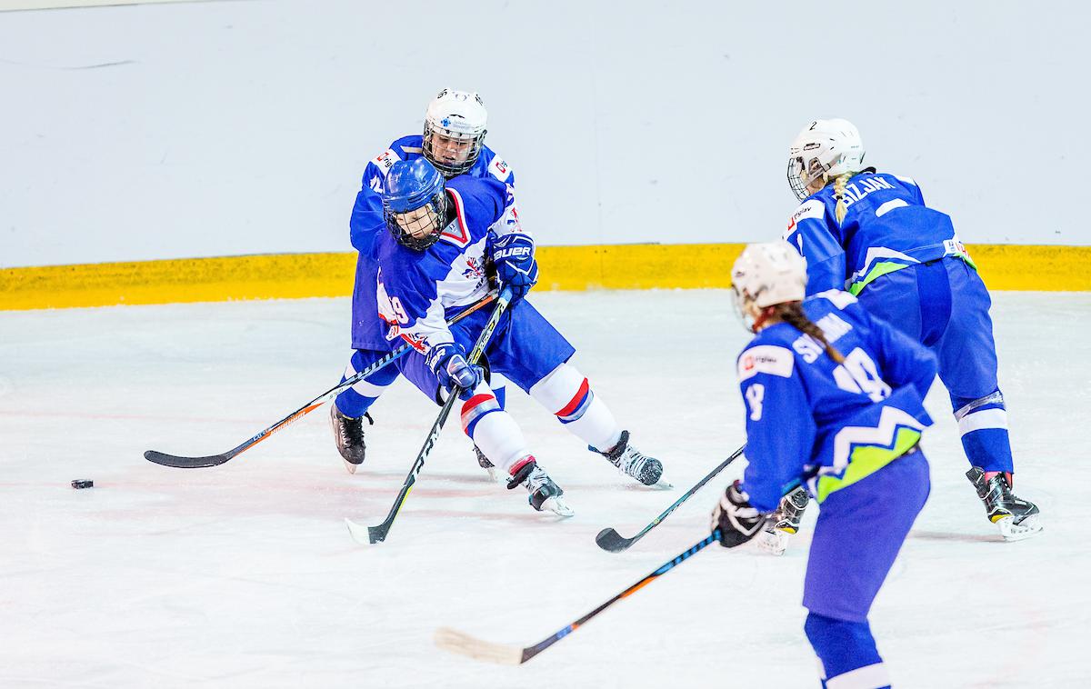 risinje, slovenska ženska hokejska reprezentanca, Slovenija - Velika Britanija | Slovenke so svetovno prvenstvo končale s porazom proti Kazahstanu in nazadovanjem v nižji rang tekmovanja. | Foto Žiga Zupan/Sportida