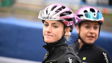 Urška Žigart tik pod stopničkami