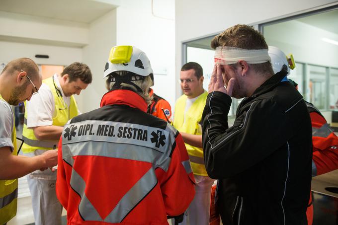 Vaja množične nesreče: V Stožicah več zaporednih eksplozij | Foto: Bor Slana