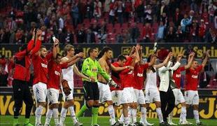 Köln prvič do točk, Chievo do vodstva
