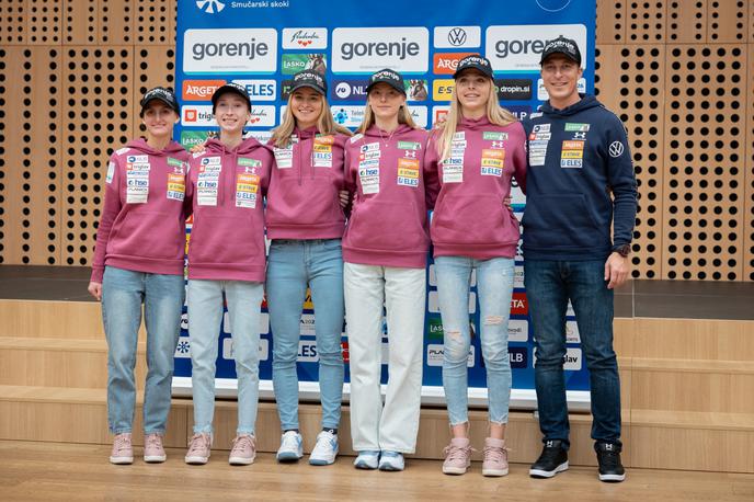 smučarski skoki | Slovenski ženski skakalni tabor, ki bo v sezono vstopil v okrnjeni zasedbi, je poleti dobil opomnik, kako dragoceno je zdravje. | Foto Bor Slana/STA