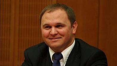 Delo Revije v pričakovanju četrtkove dražbe