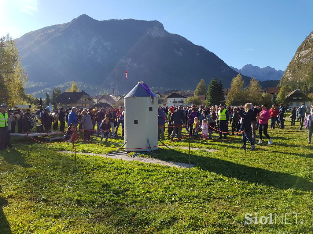 Aljažev stolp nazaj na Triglav