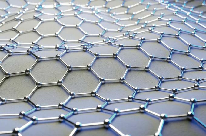 Grafen je trdna snov, sestavljena iz čistega ogljika, kjer so atomi razporejeni v vzorec pravilnih šestkotnikov, podoben grafitu, vendar z debelino enega atoma. | Foto: Univerza Sunderland