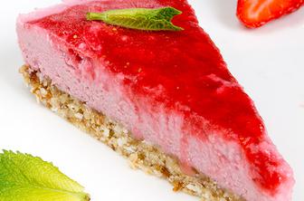 Presni recept: jagodna torta z meto