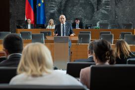 Drćavni zbor, Glasovanje, Janez Janša