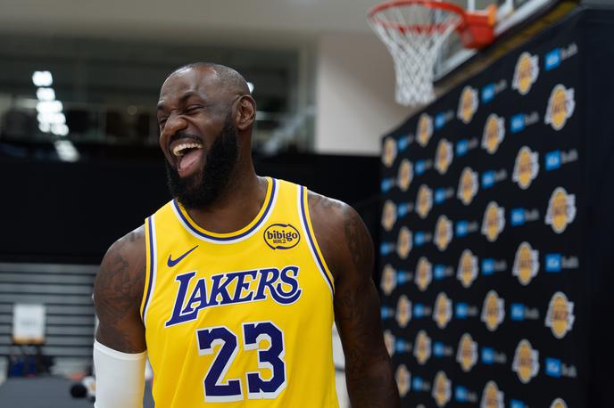 LeBron James Los Angeles Lakers | LeBron James pravi, da se še vedno čuti mladega, ker je žena tako lepa in ker je tudi sam tako videti dobro. | Foto Guliverimage