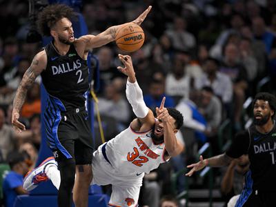 Konec sezone za Derecka Livelyja