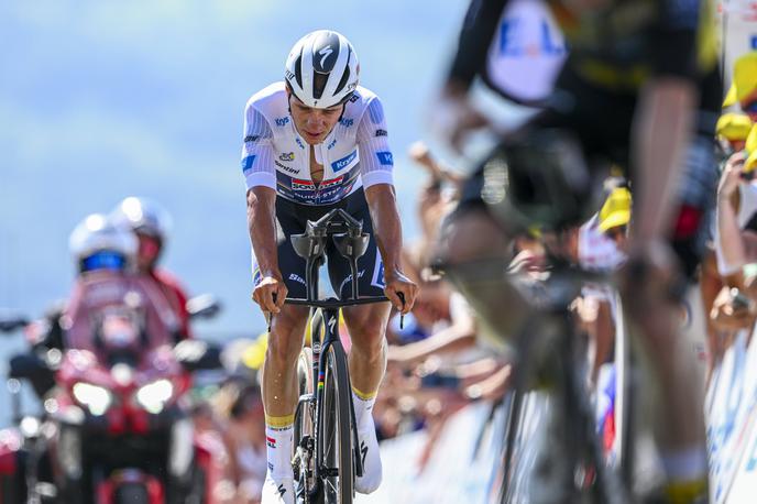 Remco Evenepoel | Remco Evenepoel je v daljši objavi na Instagramu razkril, da je na Touru vozil z zlomljenim rebrom. | Foto Guliverimage