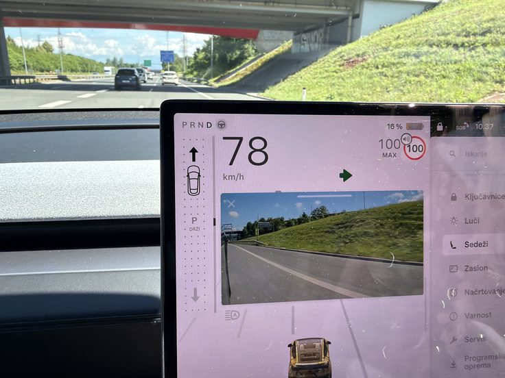 Tesla model Y 7 sedežev | Foto: Gregor Pavšič