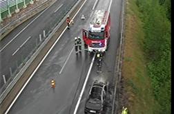 Zagorelo vozilo na vipavski hitri cesti