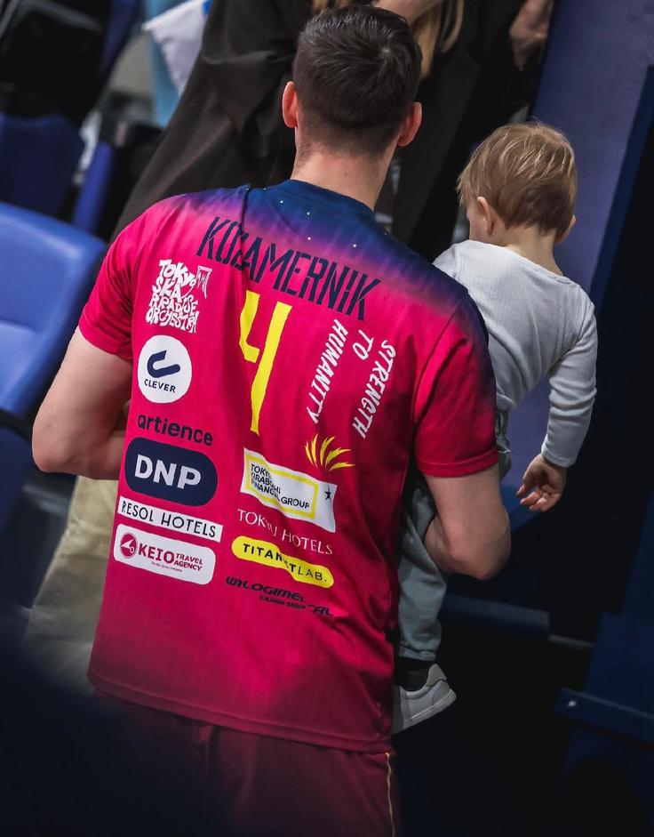 "Ko podpisujem pogodbe, na tehtnico postavim tako del osebnega življenja kot del profesionalnega življenja," ne obžaluje odločitve o selitvi na Japonsko. | Foto: osebni arhiv Jana Kozamernika