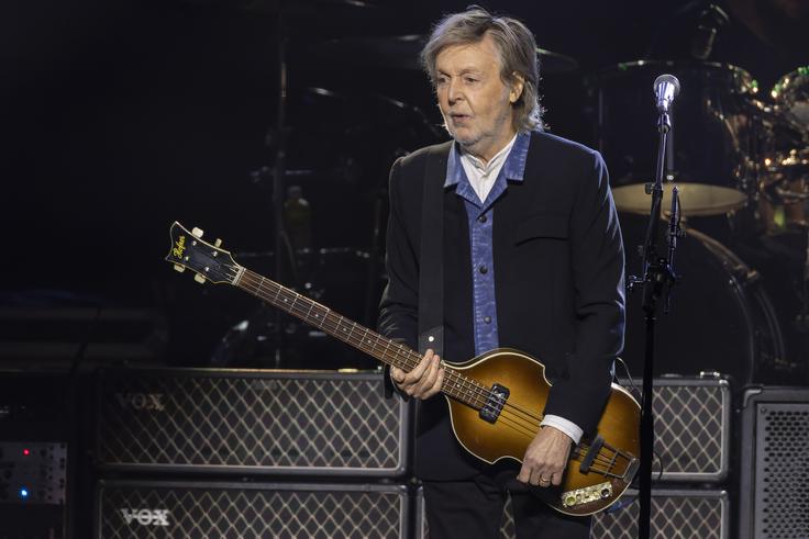 Paul McCartney, glasbenik Pri Amazonu so razkrili, da film kronološko prikazuje McCartneyjevo solo kariero. | Foto: Guliverimage