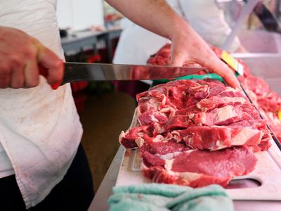 Tožilstvo ne bo preganjalo mesarja, ki je do smrti zabodel napadalca