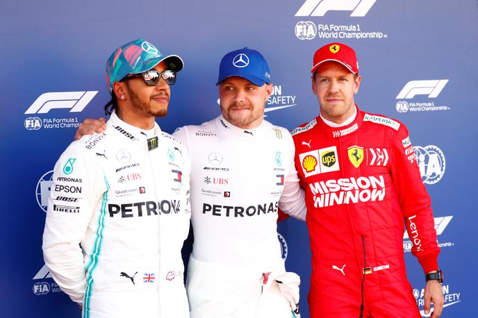 Hamilton, Bottas, Vettel | Valtteri Bottas je v kvalifikacijah pred VN Barcelone premagal moštvenega kolega Hamiltona, tretji čas je postavil dirkač Ferrarija Sebastian Vettel. | Foto Reuters