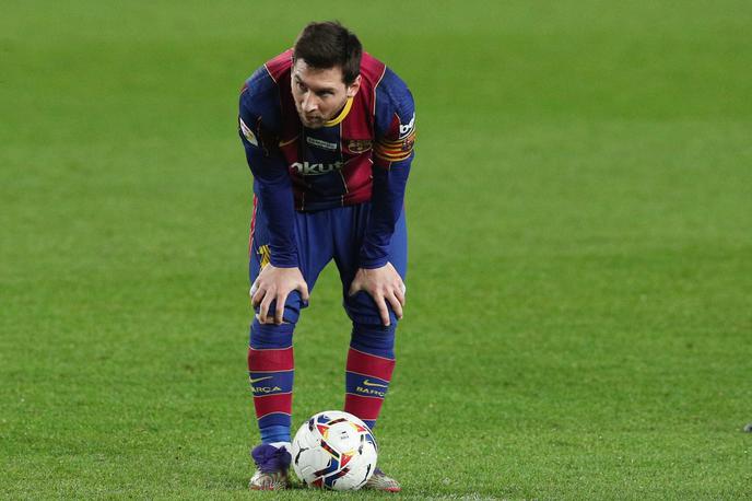 Lionel Messi | Lionel Messi se je proti Valencii vpisal v zgodovino, a mu po tekmi ni bilo do veselja. | Foto Reuters
