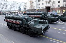 Rusija naj bi Iranu dobavila opremo za zračno obrambo