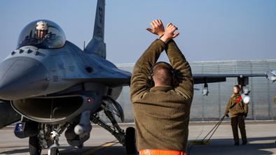 Kje bodo Ukrajinci letala F-16 skrili pred Rusi? To je odgovor.