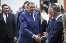 Dodik lahko mirno spi, Tanja Fajon mu ne bo omejevala potovanj