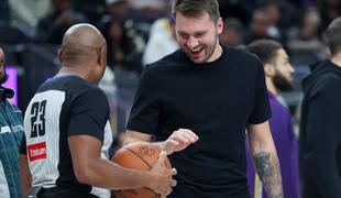Dončić s klopi spremljal mrk Lakersov proti Dallasu, Kidd pohvalil Slovenca