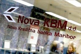 Znamke Dela Revij v roke KBM Leasing
