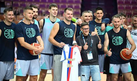 Poseben obisk za Luko Dončića in slovensko reprezentanco #video