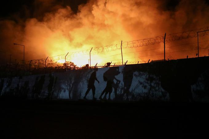 Lezbos, požar, migrantski center | Foto: Reuters