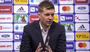 Rožman se vrača ob zelenice in vrača se domov