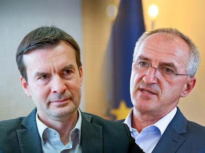 Urbanija plačal odškodnino Veselinoviču zaradi žaljivih zapisov