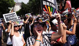 Zgodovinski premik v Aziji: Tajvan legaliziral istospolne poroke