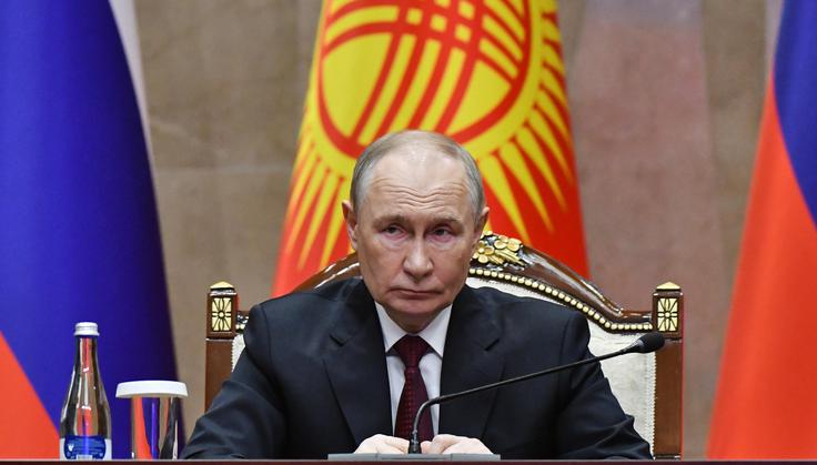 "Putin noče izgledati, kot da so ga za pogajalsko mizo prisilili vrste pred bencinskimi servisi, droni in odločitve Nata. Prav zato bi bila lahko naslednja faza vojne nevarna," opozarja Limnell. | Foto: Guliverimage