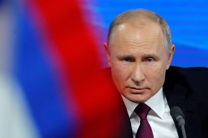 Vladimir Putin je ob ruski priključitvi okupiranih delov Ukrajine dejal, da jih bo Rusija branila z vsemi razpoložljivimi sredstvi. Tako rekoč vsi so si to razlagali kot posredno grožnjo z jedrskim orožjem. | Foto: Reuters