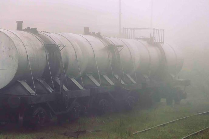 Vlak, cisterna, vagon | Iztiril je vlak, ki iz Bolgarije vsakodnevno prevaža surovine v Srbijo. | Foto Guliverimage