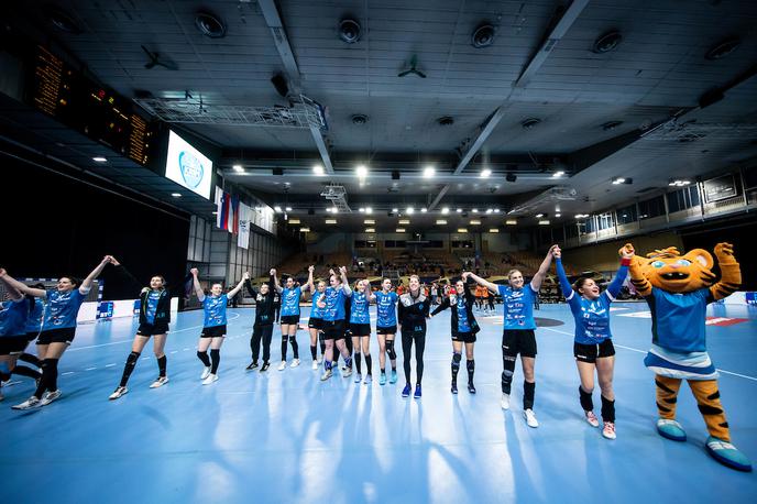 EHF liga prvakinj: Krim Mercator - Banik Most | Krimovke se bodo v boju za četrtfinale lige prvakinj merile z igralkami Rapida iz Bukarešte. | Foto Vid Ponikvar