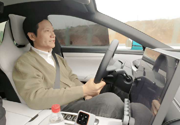 Lei Jun Xiaomi SU7 | Foto: Weibo