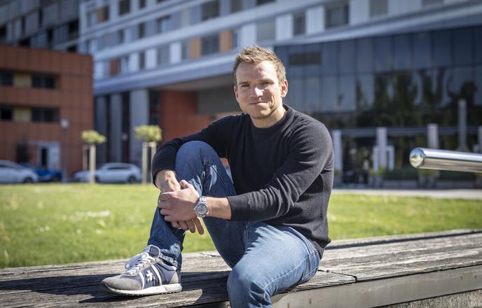 Pogovor ob kozarcu vina mu je življenje obrnil na glavo