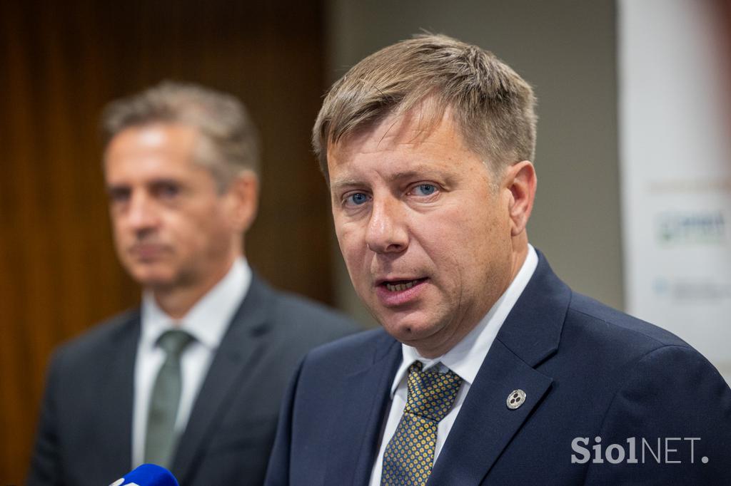 Jubilejni 20. Forum obrti in podjetništva. Strokovni panel s predsedniki političnih strank.