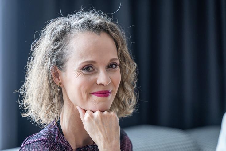 Mojca Fatur pravi, da bo Klemnov nastop spremljala iz sosednje sobe, "da ga ne bi preveč zmedla". | Foto: Gaja Hanuna