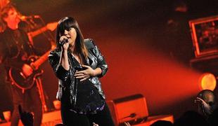 Singel Kelly Clarkson v milijon izvodih