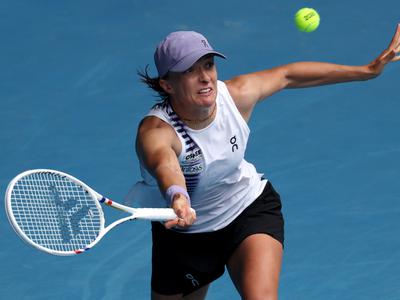 Swiatek zlahka do zmage, izpadli pa Gauff in Paolini